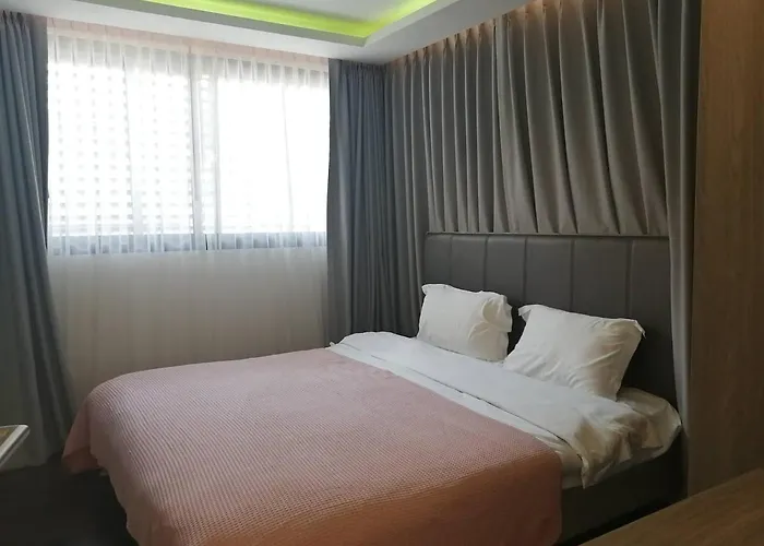 Asok Circle Rein Sukhumvit 12#2br&3br#pool&gym#near Terminal 21 * Bangkok
