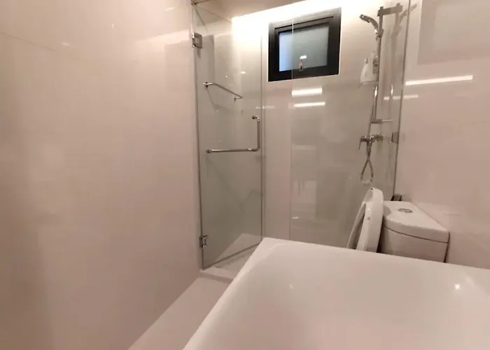 Asok Circle Rein Sukhumvit 12#2br&3br#pool&gym#near Terminal 21