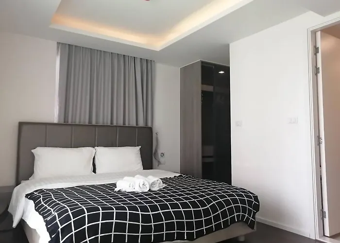 Asok Circle Rein Sukhumvit 12#2br&3br#pool&gym#near Terminal 21
