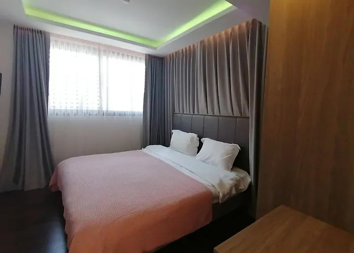 Appartement Asok Circle Rein Sukhumvit 12#2br&3br#pool&gym#near Terminal 21 *