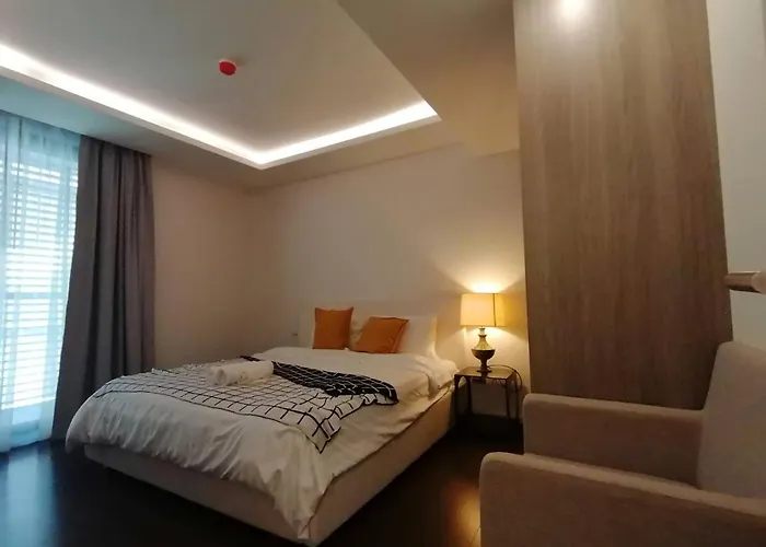 Asok Circle Rein Sukhumvit 12#2br&3br#pool&gym#near Terminal 21 Bangkok