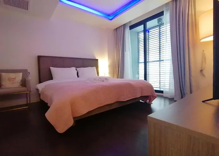 Asok Circle Rein Sukhumvit 12#2br&3br#pool&gym#near Terminal 21 * Bangkok