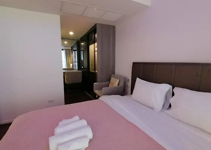 Asok Circle Rein Sukhumvit 12#2br&3br#pool&gym#near Terminal 21 * Bangkok