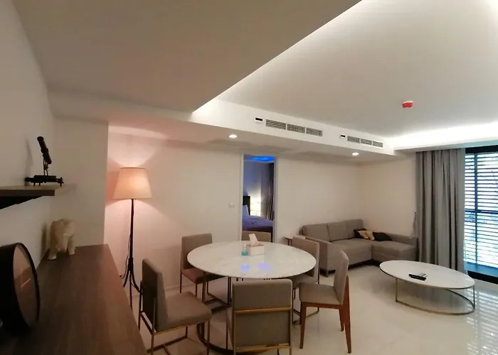 Asok Circle Rein Sukhumvit 12#2br&3br#pool&gym#near Terminal 21 Bangkok