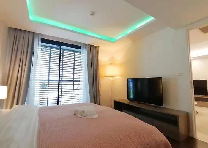 Appartement Asok Circle Rein Sukhumvit 12#2br&3br#pool&gym#near Terminal 21