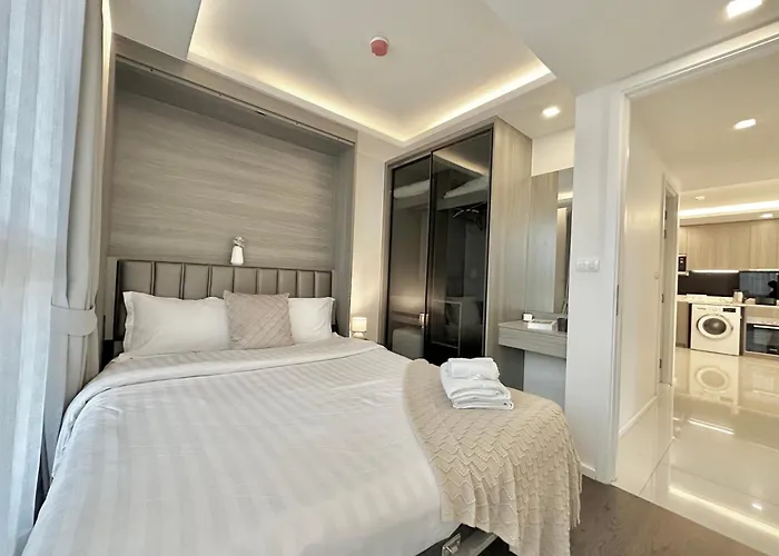 Asok Circle Rein Sukhumvit 12#2br&3br#pool&gym#near Terminal 21 Bangkok